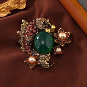 Pearl Suit Animal Brooch Middle Fashion (Option: Green bead)