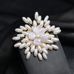 Temperament Luxury Pearl Brooch Female Fashion (Option: 4 Style)