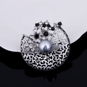 Popular Hollow Rhinestone Pearl Brooch (Color: Grey)