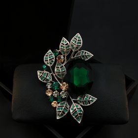 Men's And Women's Fashion French Vintage Atmospheric Brooches (Color: Green)