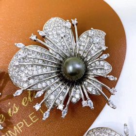 Brooch Color Zircon Drop Oil Corsage Women's Fashion Pin (Option: Silver White)