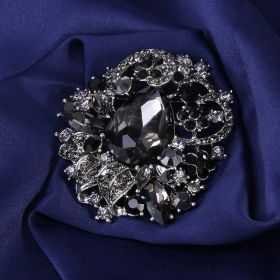 Bohemian Crystal Luxurious Classic Brooch (Color: Black)